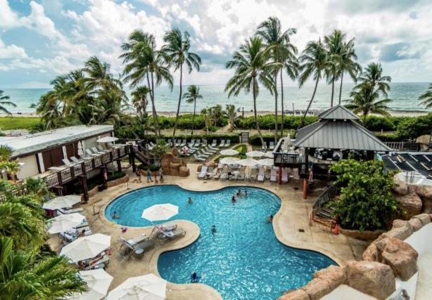 Alexander 1209 Beachfront Condo With 2 Pools , Beach Access, Sauna, Stores Miami Beach Exterior photo